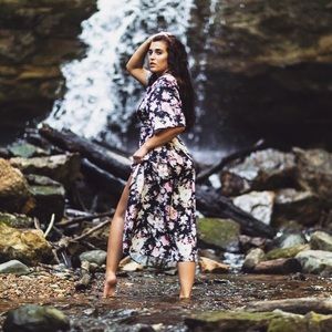 Primp boutique wrap flowy dress 🤩